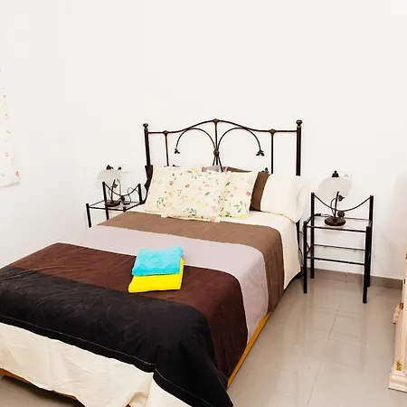 Tarracohome Imperial Apartment